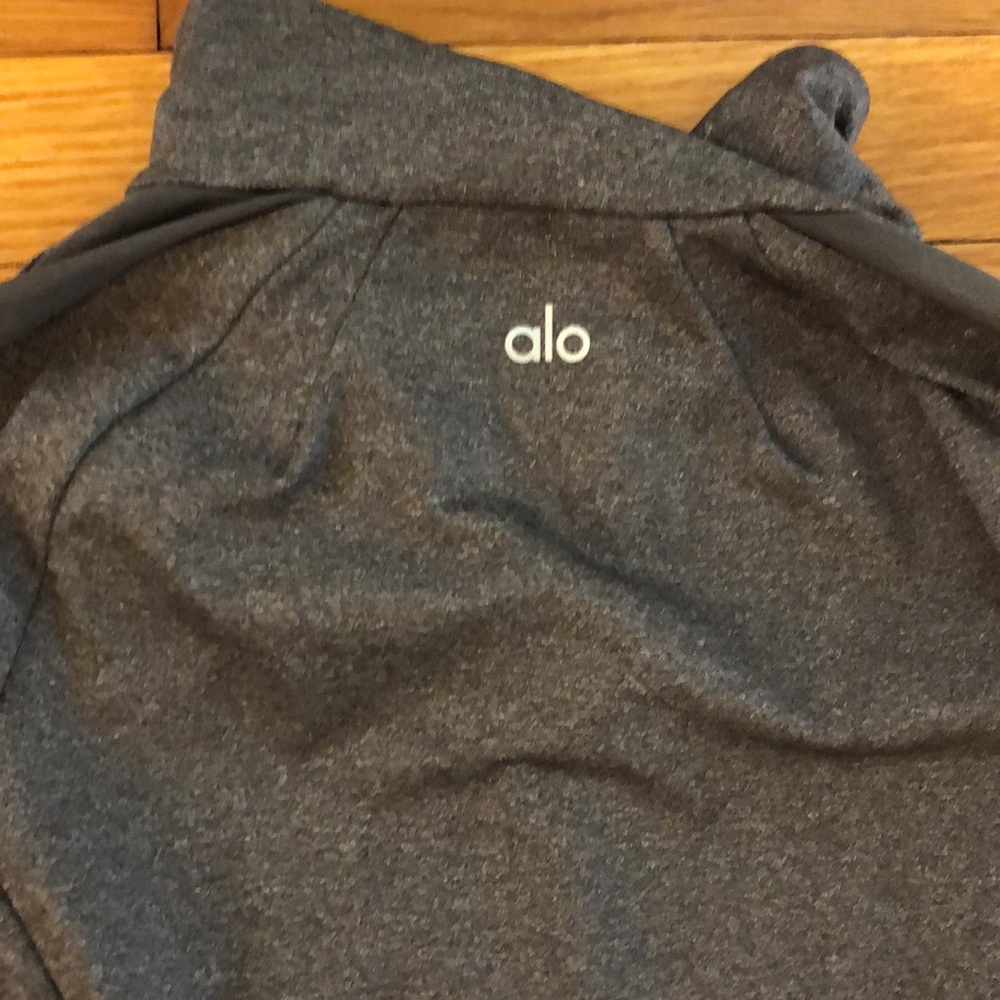 Alo like new no tags Med steel gray stretch tech fabric smooth NWOT front zip - Picture 6 of 6